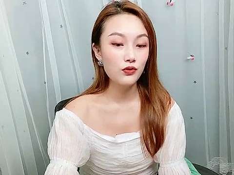 Selfi_shness naked stripping on cam for live sex video chat