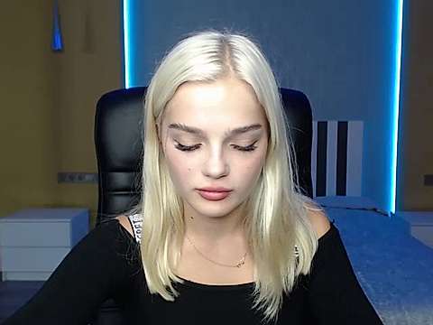 SherylBlossum naked stripping on cam for live sex video chat