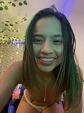 Sophiesoft1 naked stripping on cam for live sex video chat