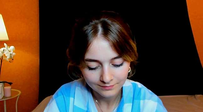 StelIaEvans naked stripping on cam for live sex video chat