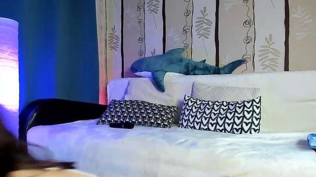 Vi_and_Alex naked stripping on cam for live sex video chat