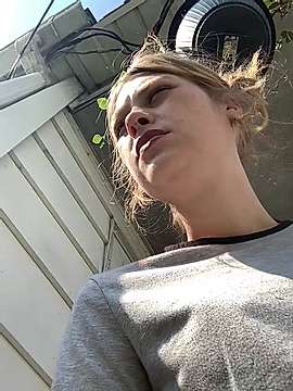 xoxocherrypie naked stripping on cam for live sex video chat