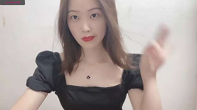 YY-001 naked stripping on cam for live sex video chat