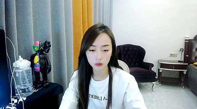 Anna-yoyo naked stripping on cam for live sex video chat