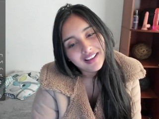 Bela-lu naked Live Sex Chat Room