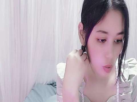 Carolyn_BB naked stripping on cam for live sex video chat