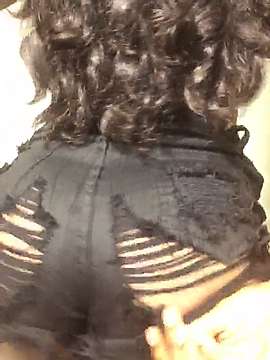 CHarming_Kayls naked stripping on cam for live sex video chat