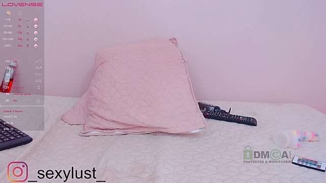 chloe_doll_ naked stripping on cam for live sex video chat
