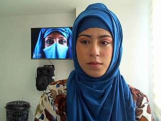 Dahnna_xs naked stripping on cam for live sex video chat