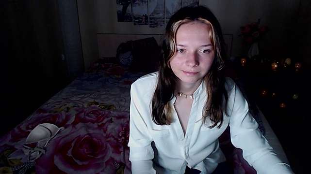 DelfishH naked stripping on cam for live sex video chat