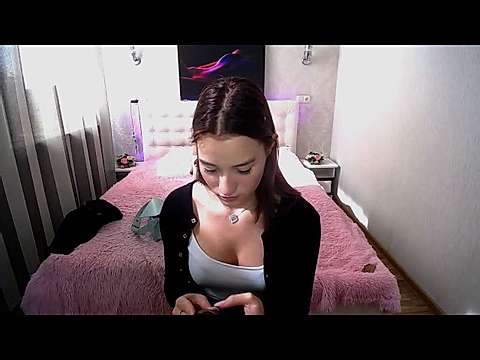 Diana_Slater naked stripping on cam for live sex video chat