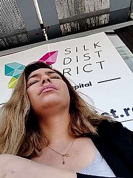 Ella_momy naked stripping on cam for live sex video chat