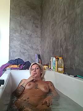 Framboise_6_ naked stripping on cam for live sex video chat