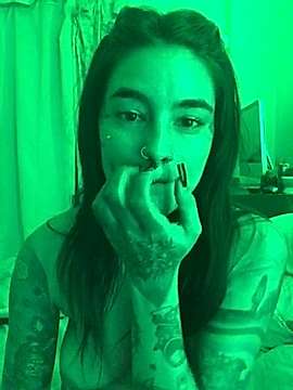 Latinxbabe naked stripping on cam for live sex video chat