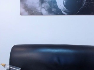 Lia Evans naked Live Sex Chat Room