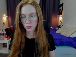 Lucy-Mollis naked Live Sex Chat Room