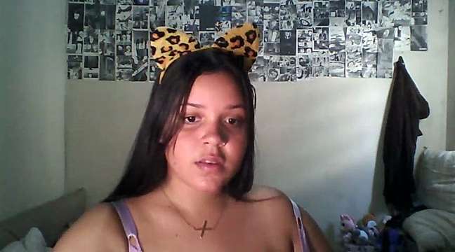 peitudinha69 naked stripping on cam for live sex video chat