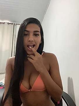 pietra_sexy naked stripping on cam for live sex video chat