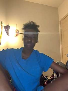 queendi69 naked stripping on cam for live sex video chat