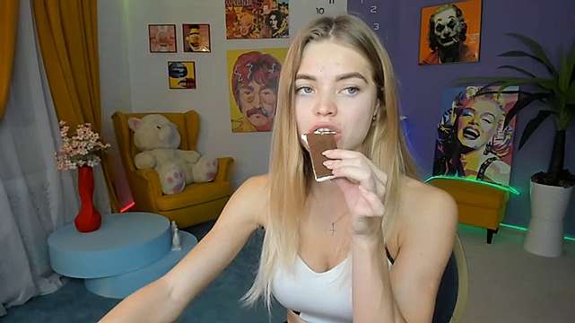 Rina_mayers naked stripping on cam for live sex video chat