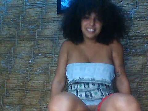 SrtaBlack naked stripping on cam for live sex video chat