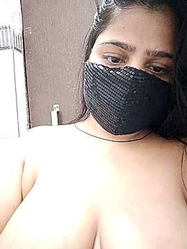 yourssoumi naked stripping on cam for live sex video chat