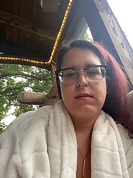 baddybunny naked stripping on cam for live sex video chat