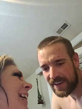 DTFCouple32@xh naked stripping on cam for live sex video chat