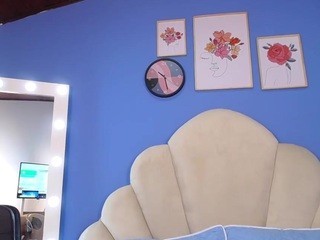 ?, Lisa Thompson? naked Live Sex Chat Room