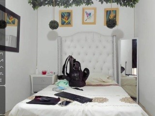 IsaRouse1 naked Live Sex Chat Room