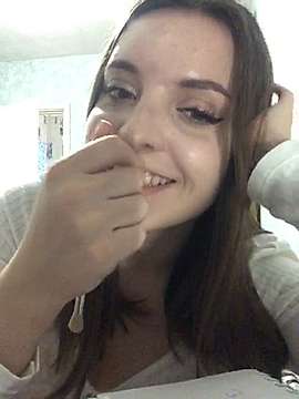 Kelley_Cheri naked stripping on cam for live sex video chat