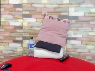 KONAN-MIST naked Live Sex Chat Room