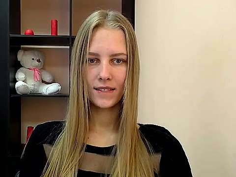 lilian_l naked stripping on cam for live sex video chat