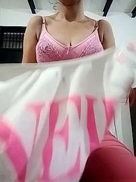 lovely_lips naked stripping on cam for live sex video chat