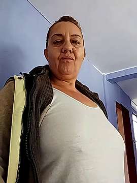 maryrightxxx naked stripping on cam for live sex video chat