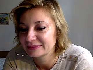 OsnatMiller naked stripping on cam for live sex video chat