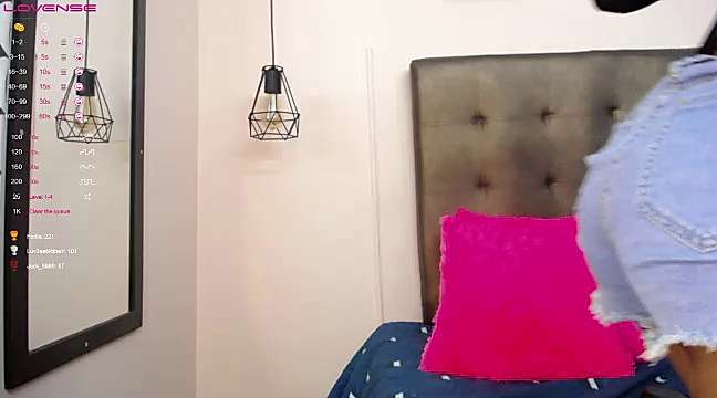 pau_69 naked stripping on cam for live sex video chat