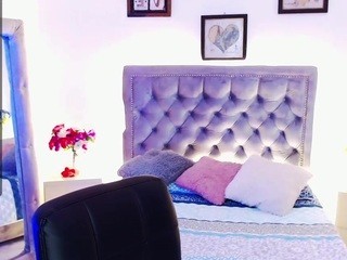 sarasweett naked Live Sex Chat Room