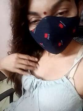 shiny-sofia naked stripping on cam for live sex video chat