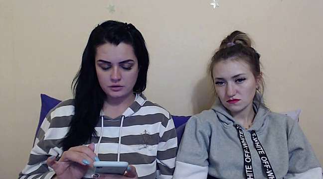 SweetCherry555 naked stripping on cam for live sex video chat