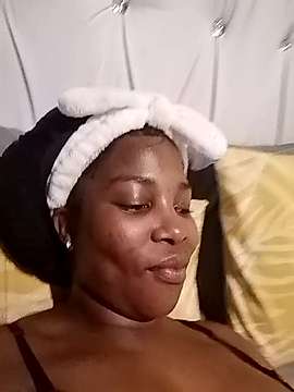 Thick_Doodle naked stripping on cam for live sex video chat
