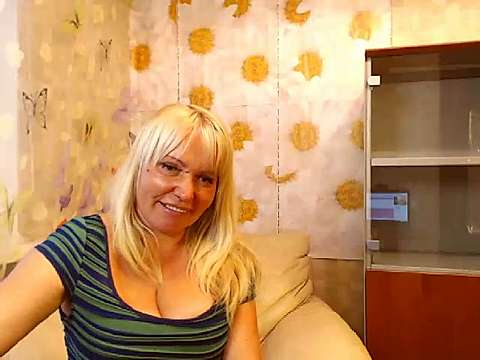 Valentina8745 naked stripping on cam for live sex video chat