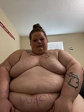 whorebbw naked stripping on cam for live sex video chat