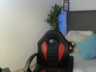 zoe-blue21 naked Live Sex Chat Room