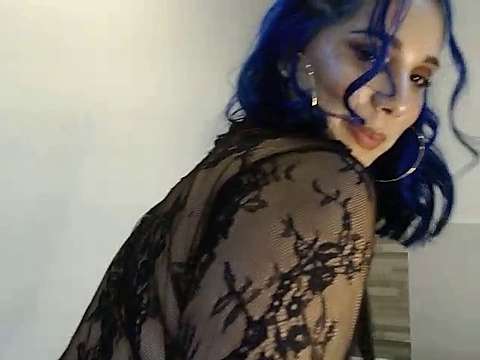 zurah_desire naked stripping on cam for live sex video chat