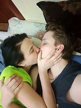 _black_and_white_ naked stripping on cam for live sex video chat
