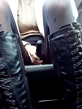 Bllivella1 naked stripping on cam for live sex video chat