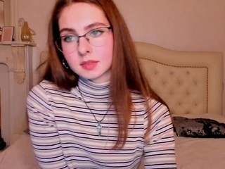 CarolineReed naked Live Sex Chat Room