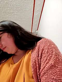 Evelyn-23 naked stripping on cam for live sex video chat