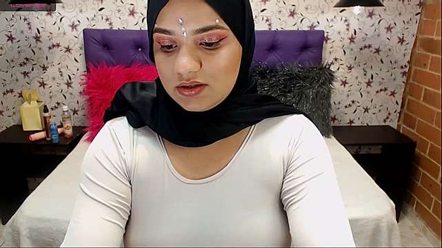 Katty_kaif naked stripping on cam for live sex video chat